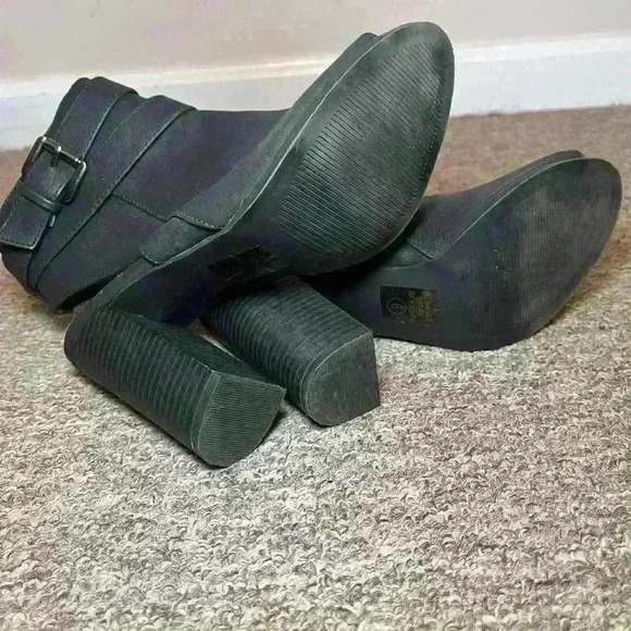 Charlotte Russe Boots Womens 6 M Luna Bootie Slingback Black Suede Casual Block - Picture 4 of 5